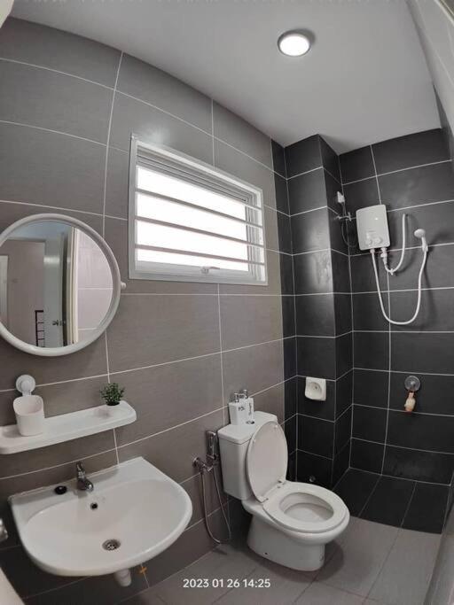 Prima Guest House - Puncak Alam Homestay Mus-Lim Friendly Bandar Puncak Alam Exteriér fotografie